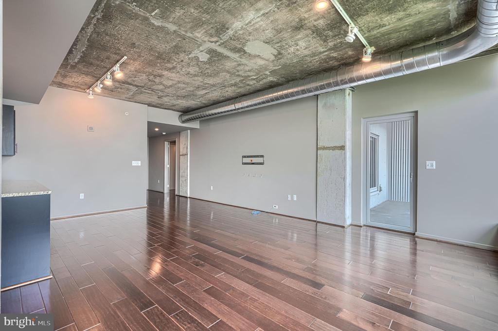 1200 STEUART STREET Unit: 614