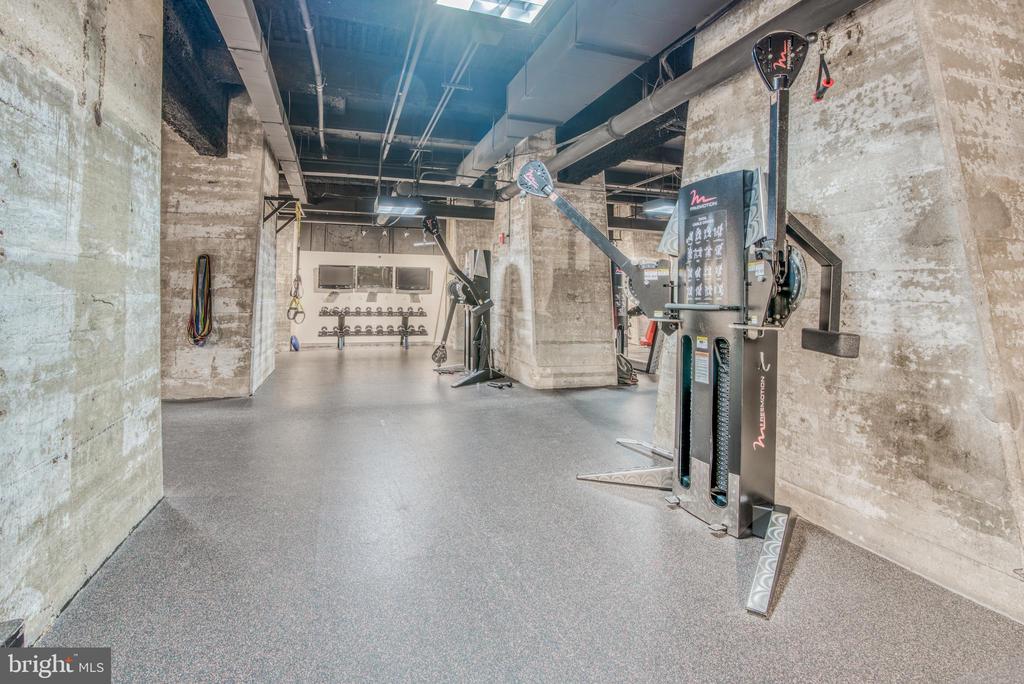 1200 STEUART STREET Unit: 614