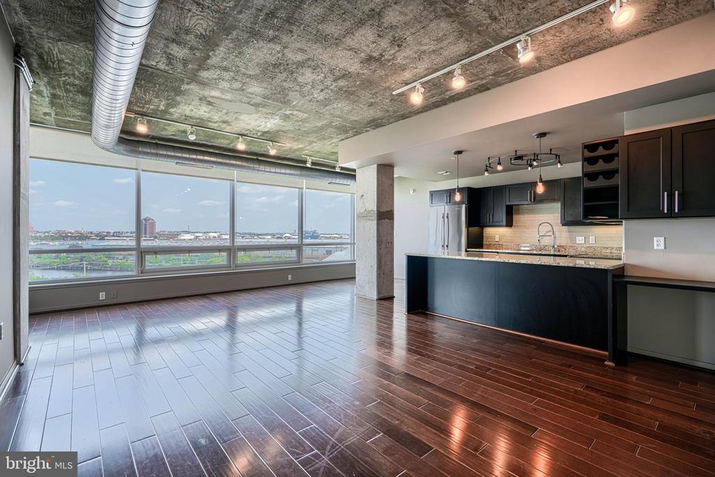 1200 STEUART STREET Unit: 614