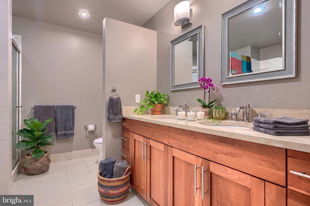 1200 STEUART STREET Unit: 614