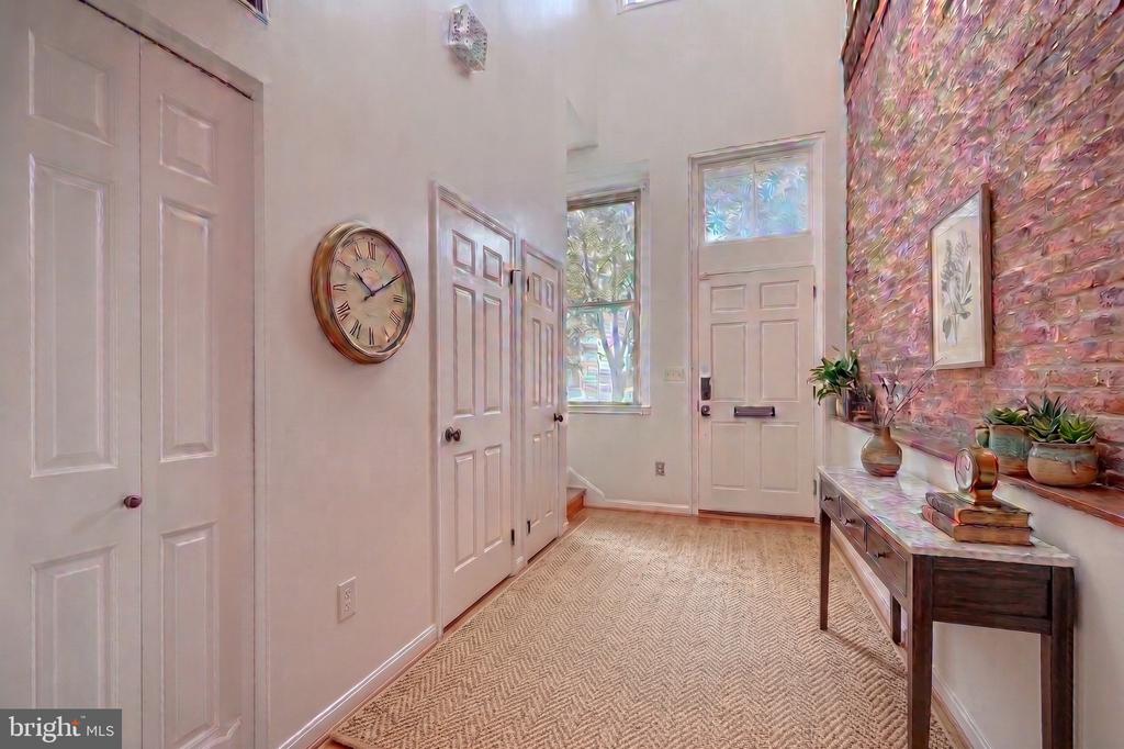 144 E CLEMENT STREET E Unit: A