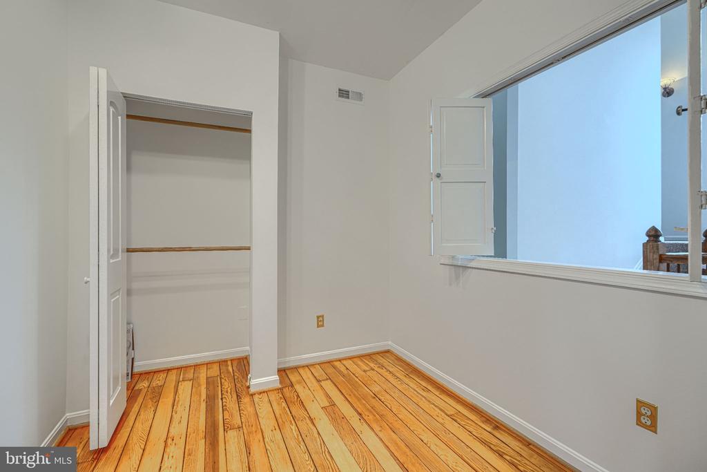 144 E CLEMENT STREET E Unit: A