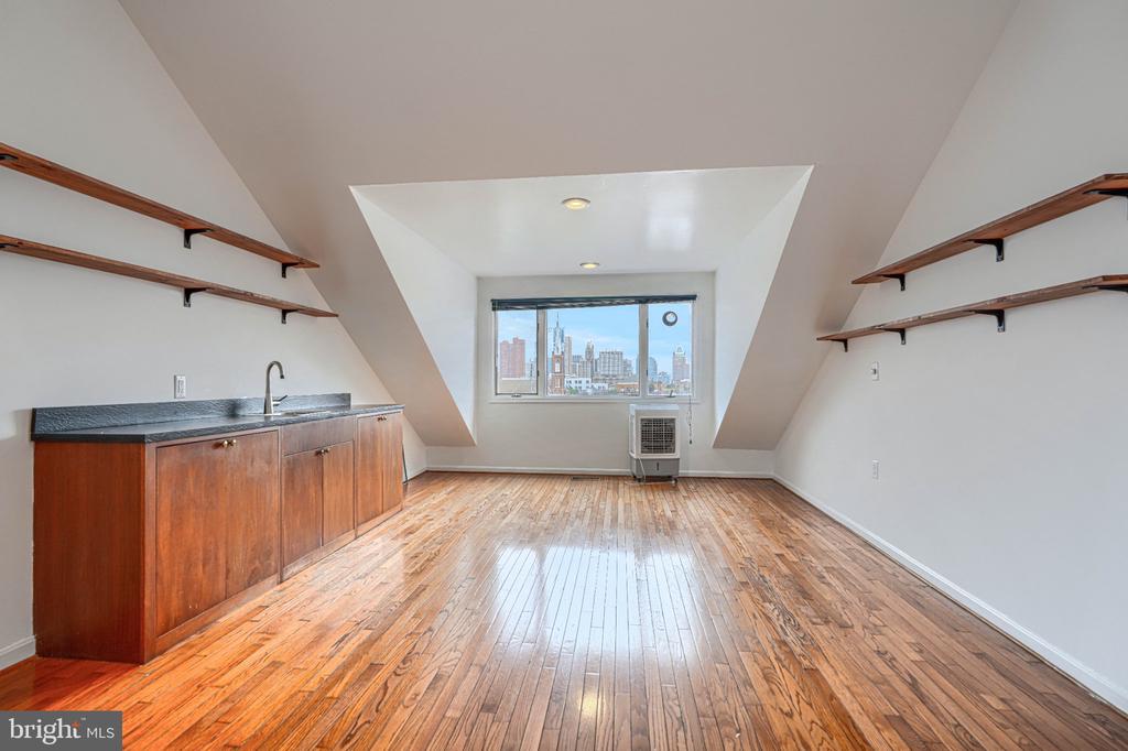 144 E CLEMENT STREET E Unit: A