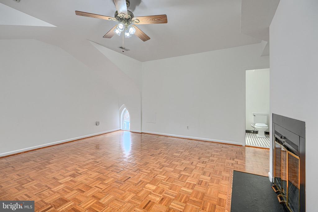 144 E CLEMENT STREET E Unit: A