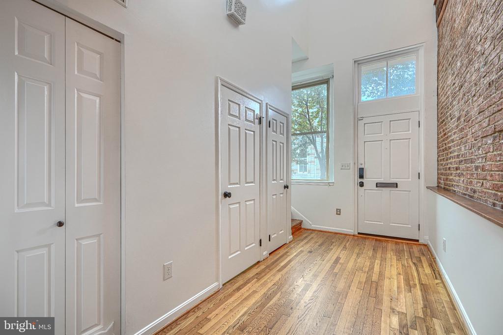 144 E CLEMENT STREET E Unit: A