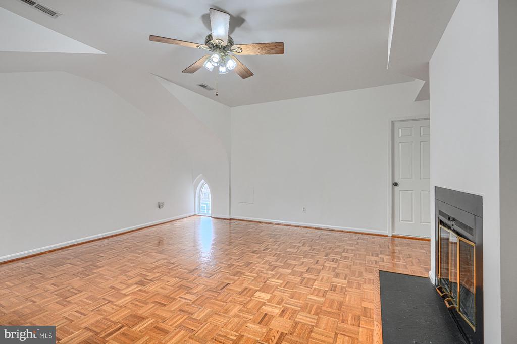144 E CLEMENT STREET E Unit: A