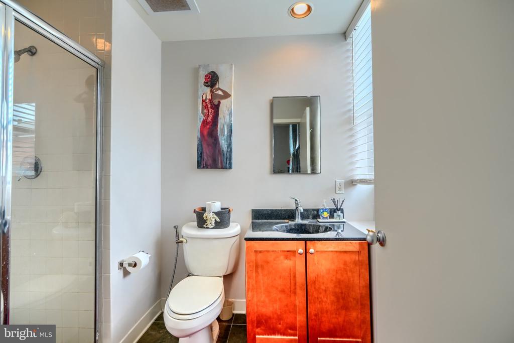 1211 LIGHT STREET Unit: 208