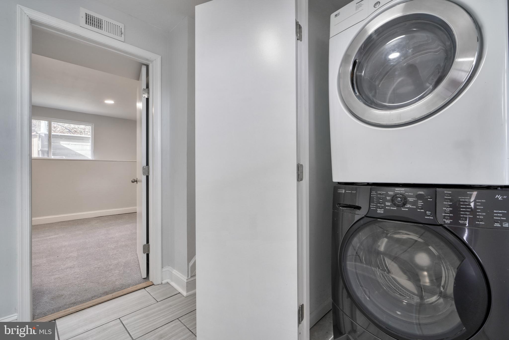 1001 Plover COURT