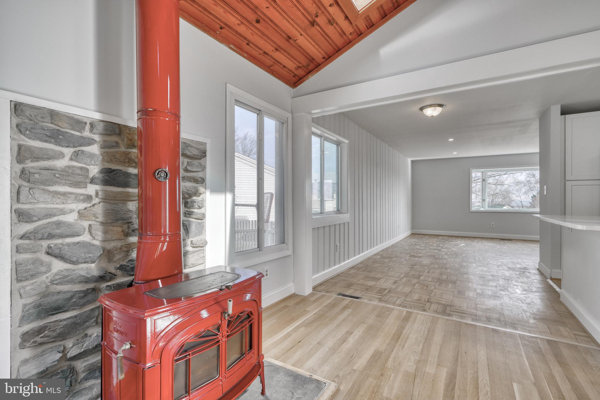 1001 Plover COURT