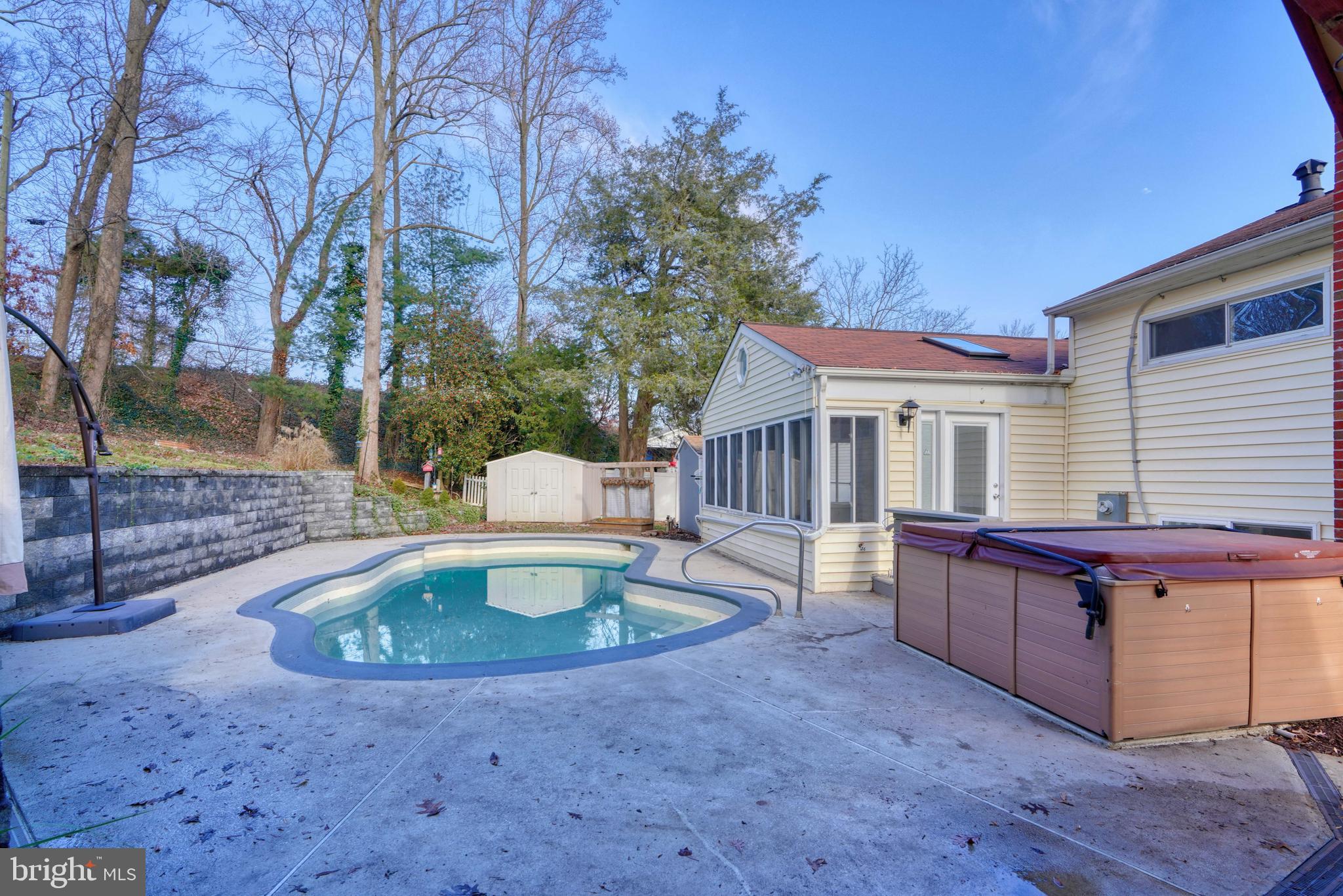 1001 Plover COURT
