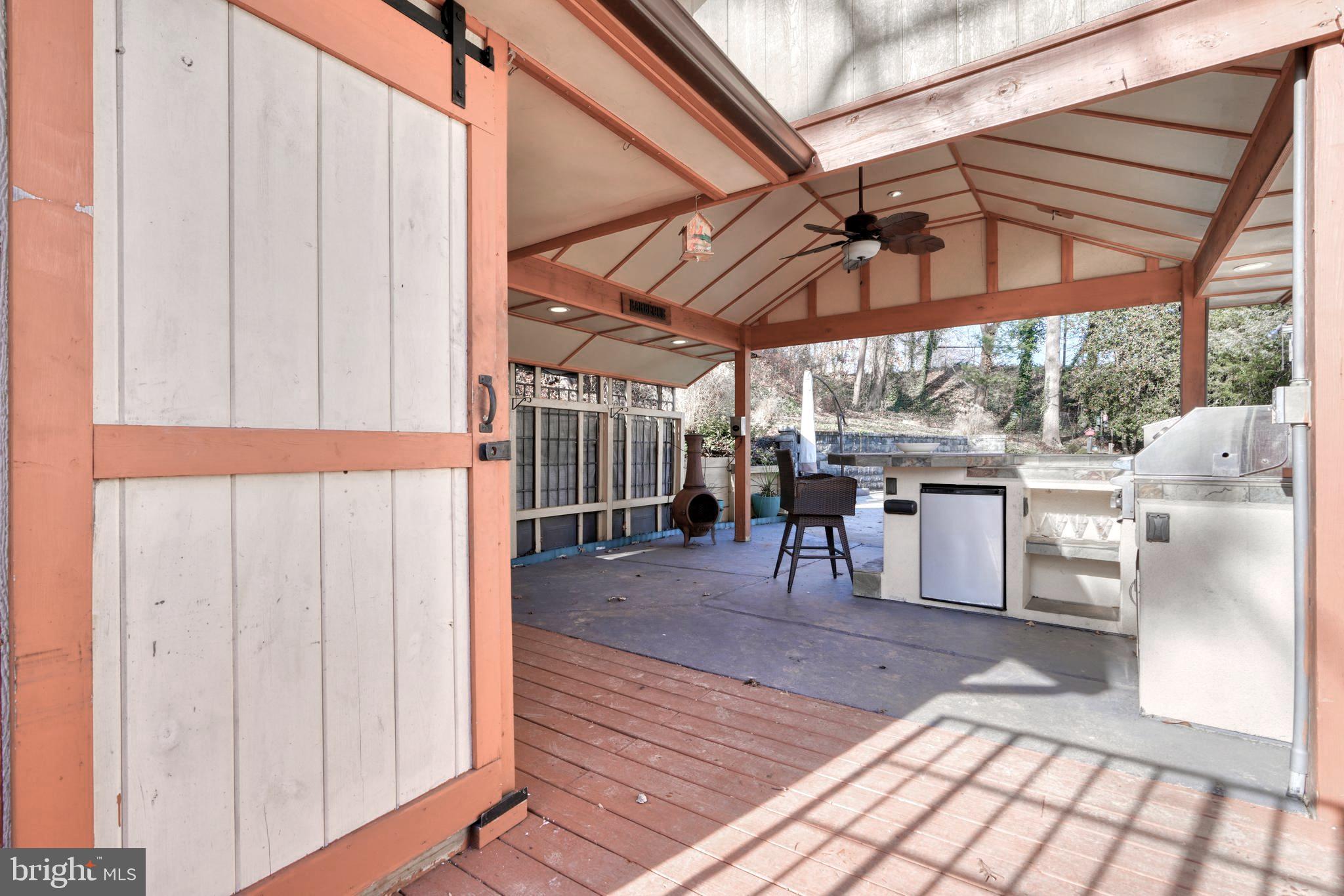 1001 Plover COURT