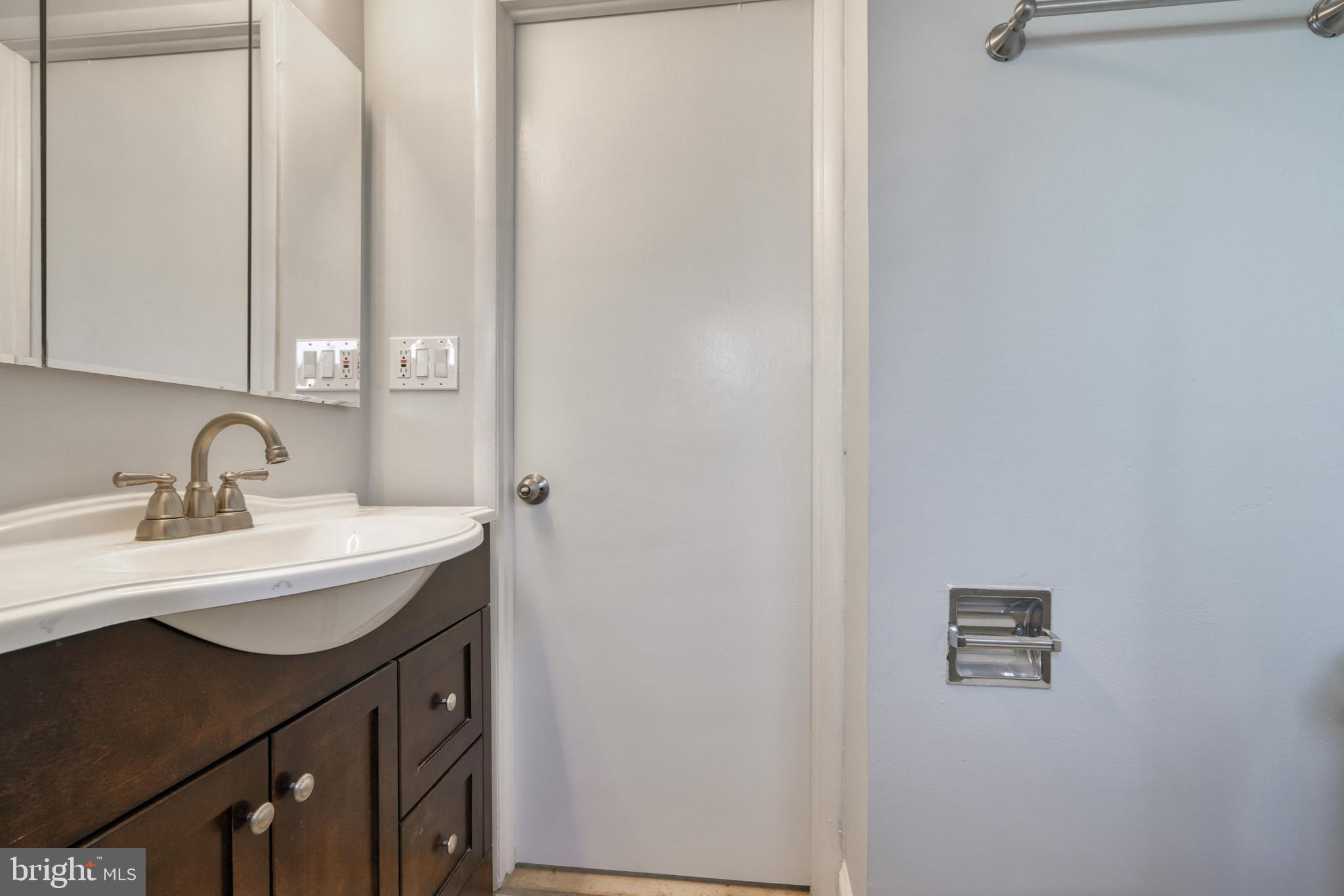 1001 Plover COURT