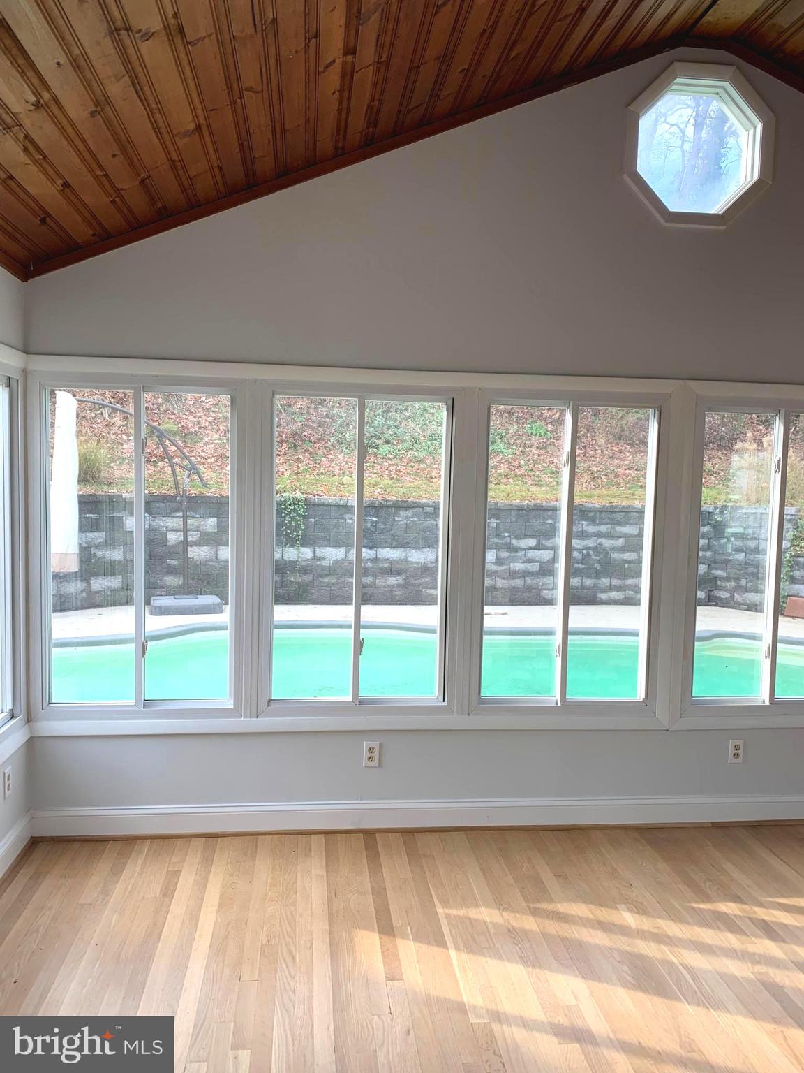 1001 Plover COURT