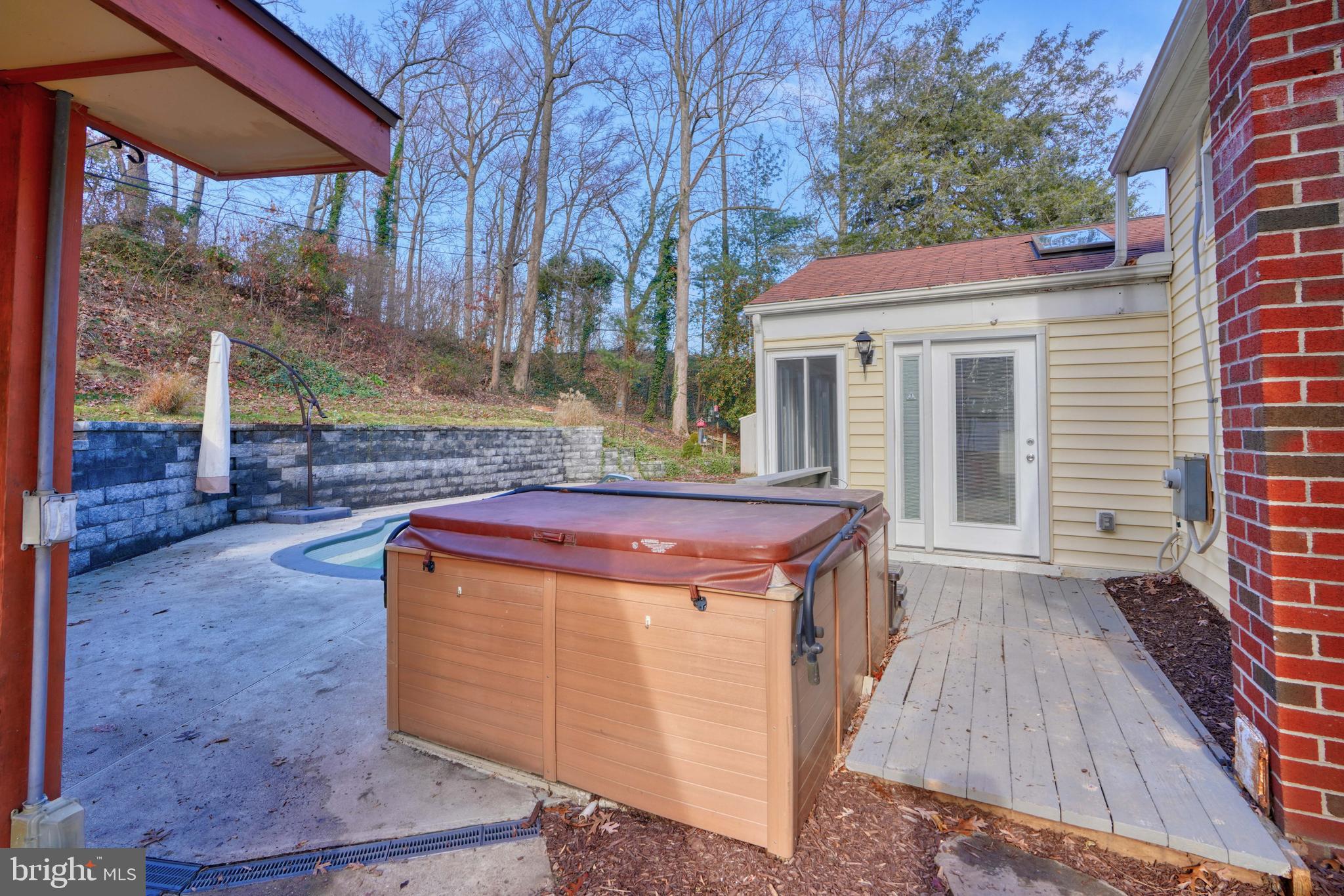 1001 Plover COURT