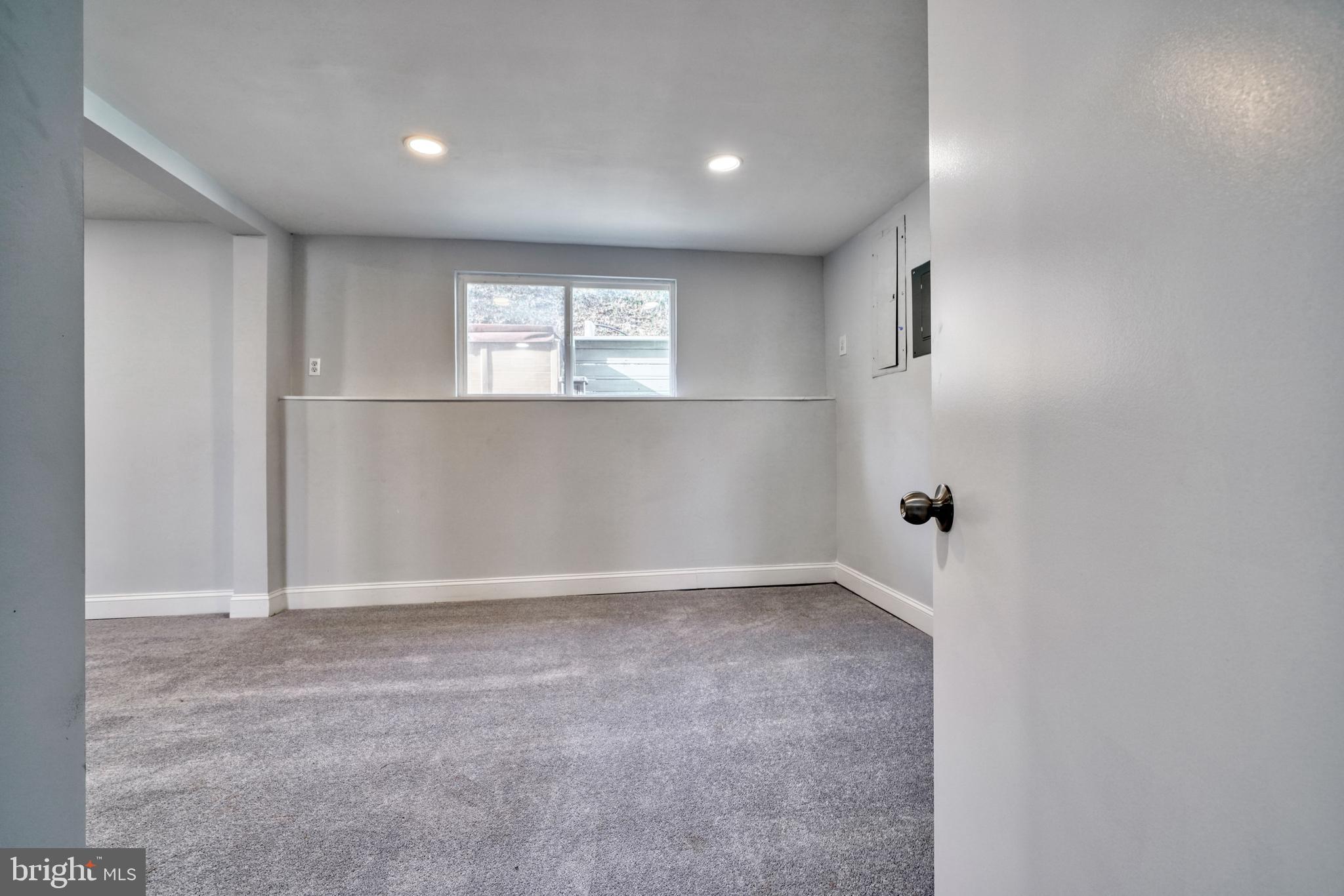 1001 Plover COURT