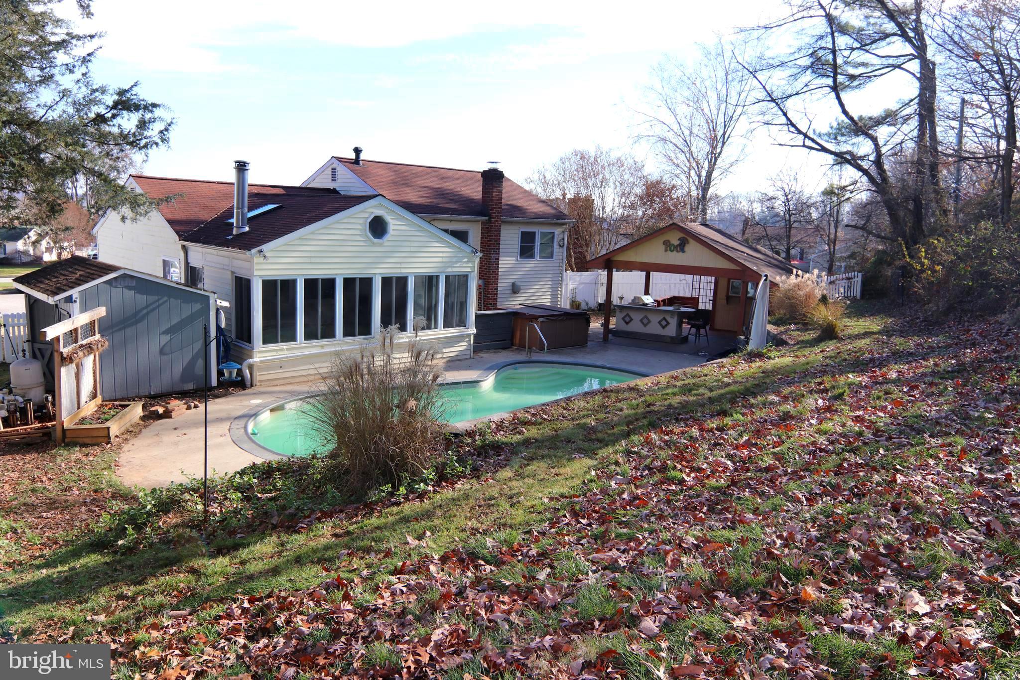 1001 Plover COURT