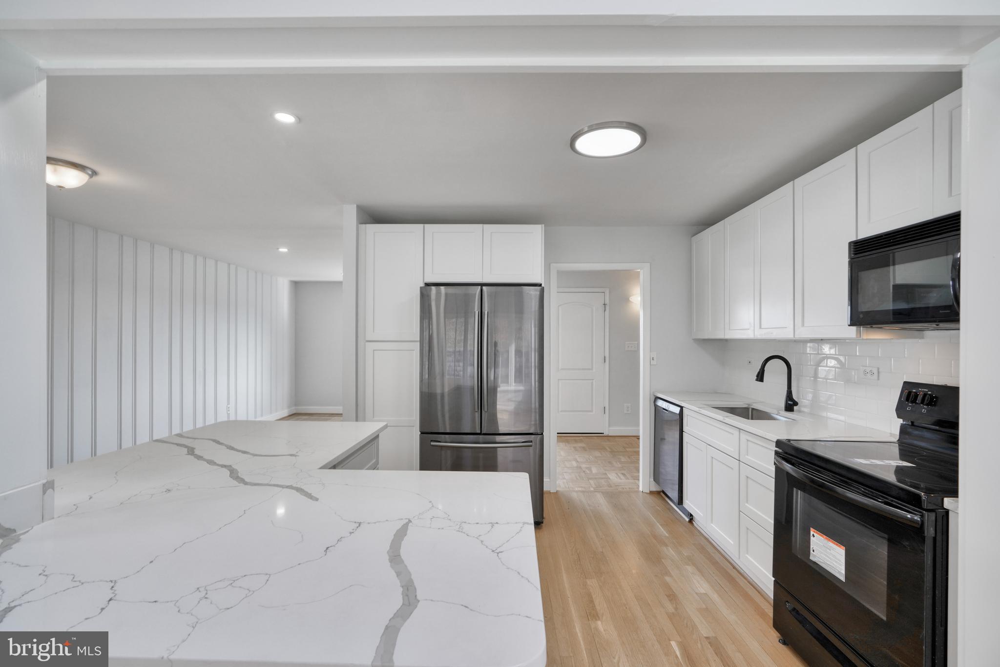 1001 Plover COURT