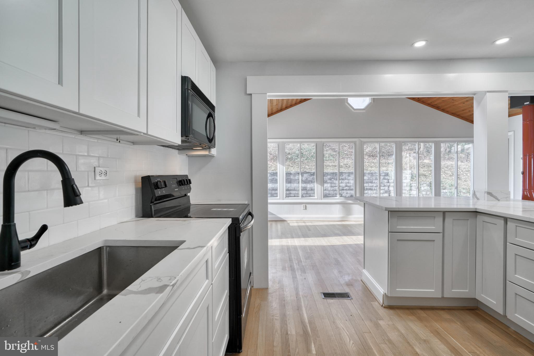 1001 Plover COURT