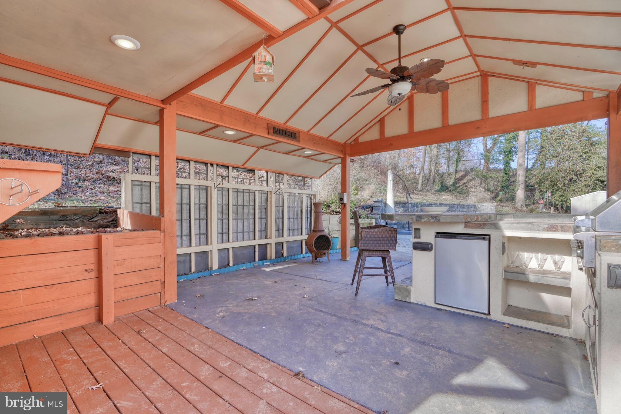 1001 Plover COURT