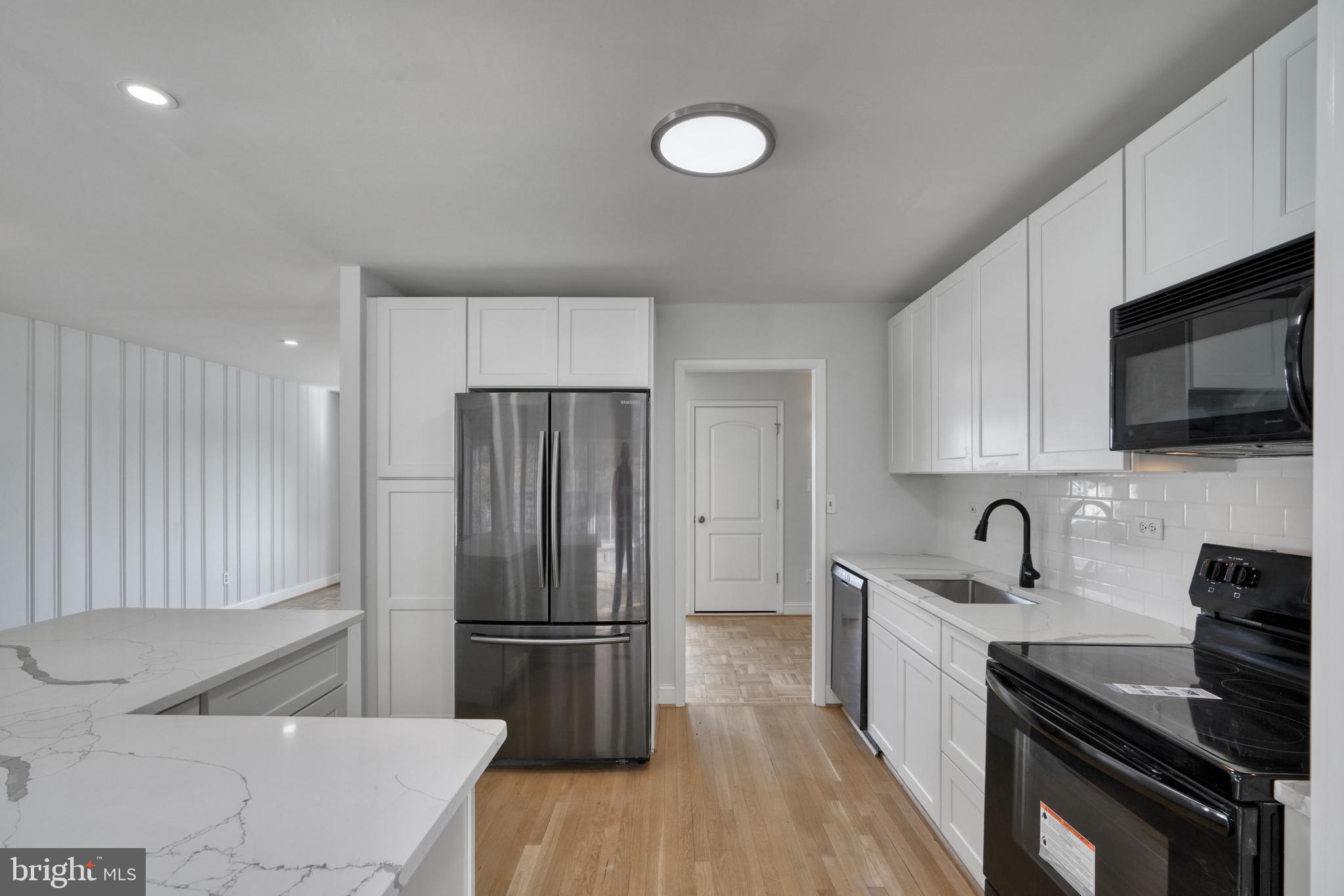 1001 Plover COURT