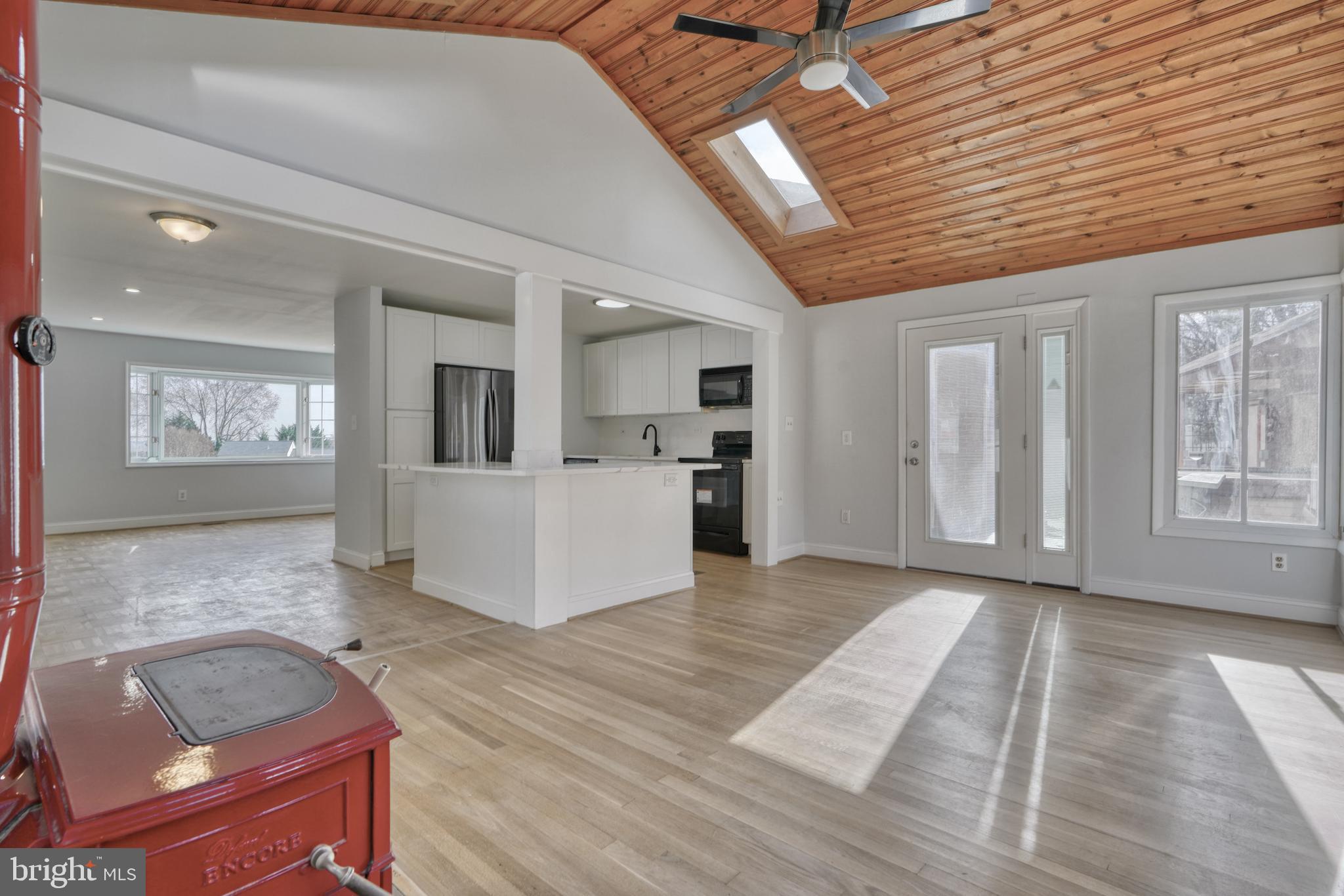 1001 Plover COURT