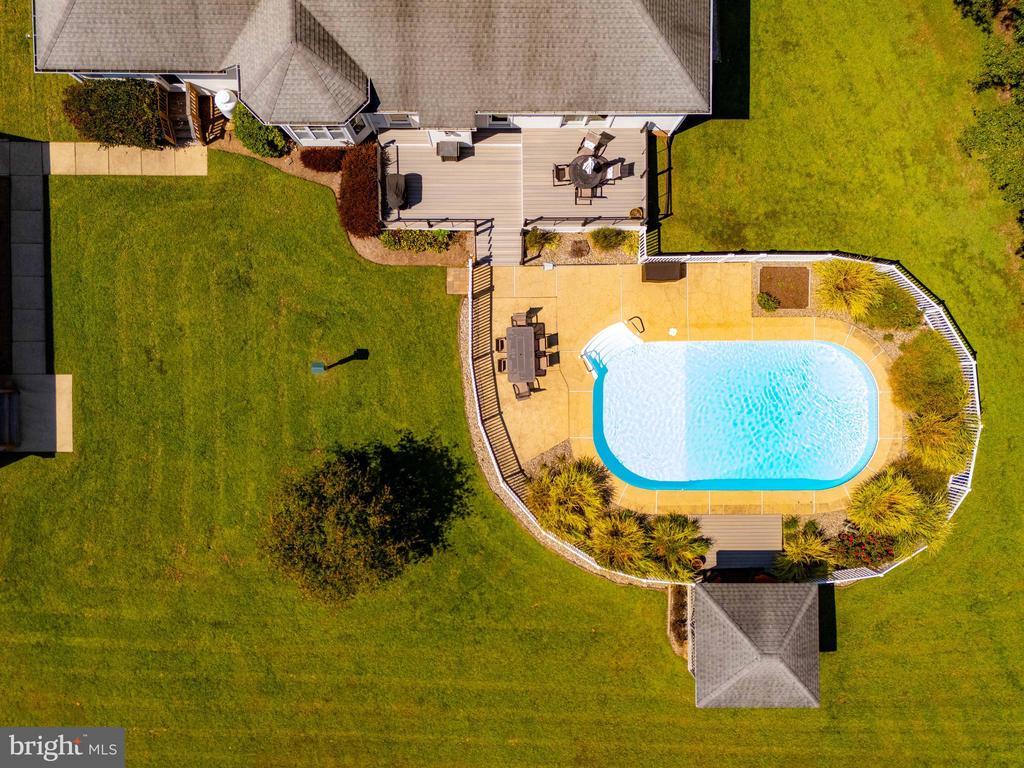 5320 BURREED COURT
