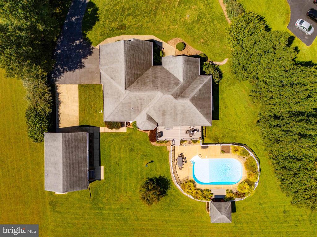 5320 BURREED COURT
