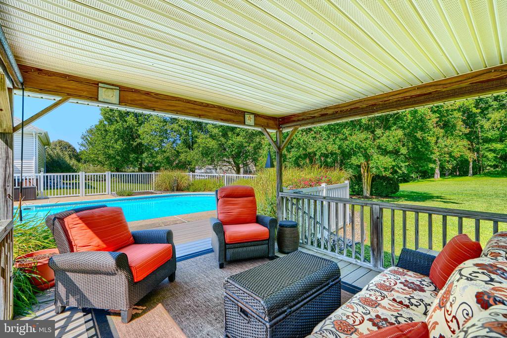 5320 BURREED COURT