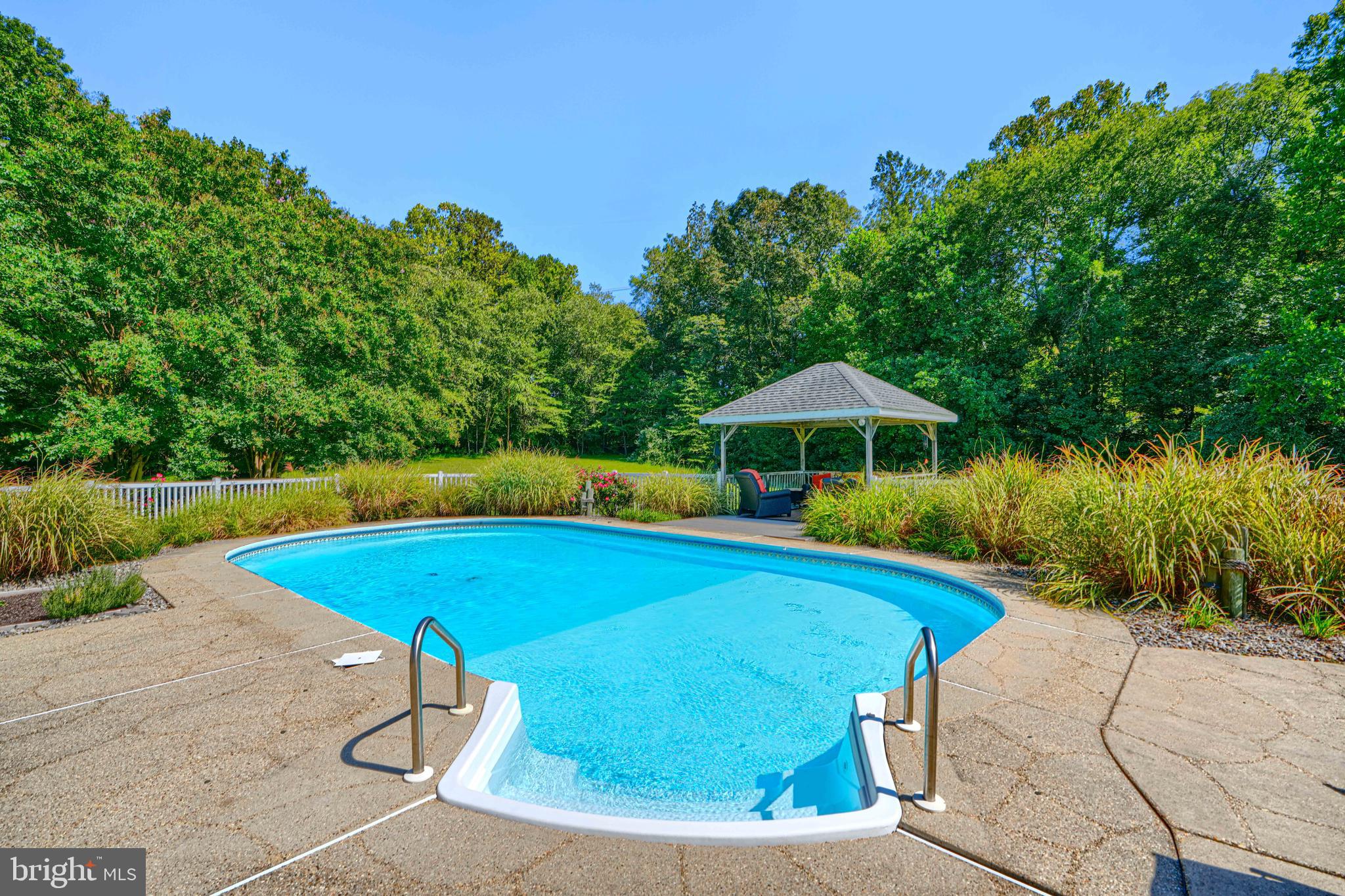 5320 BURREED COURT