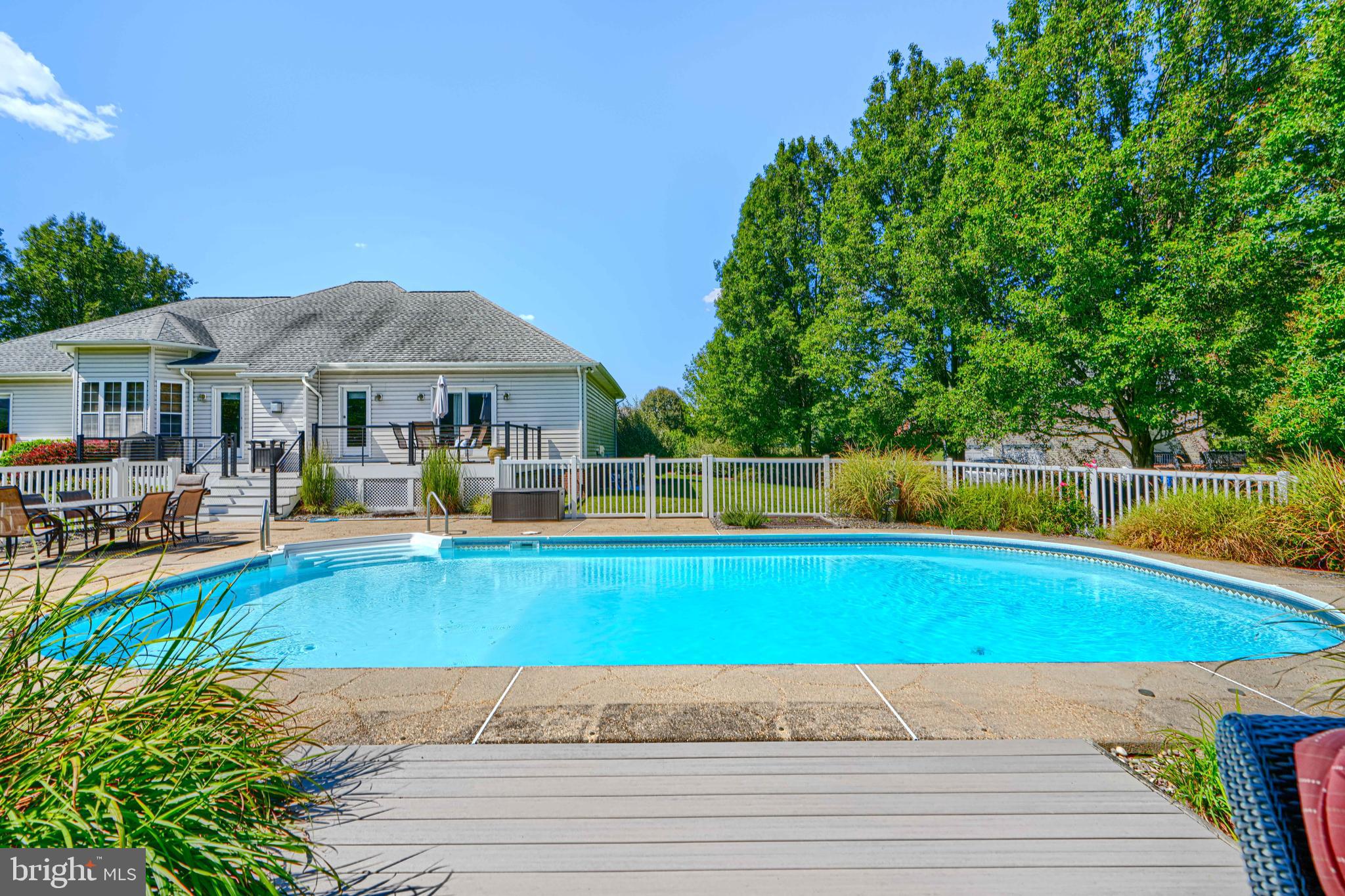 5320 BURREED COURT