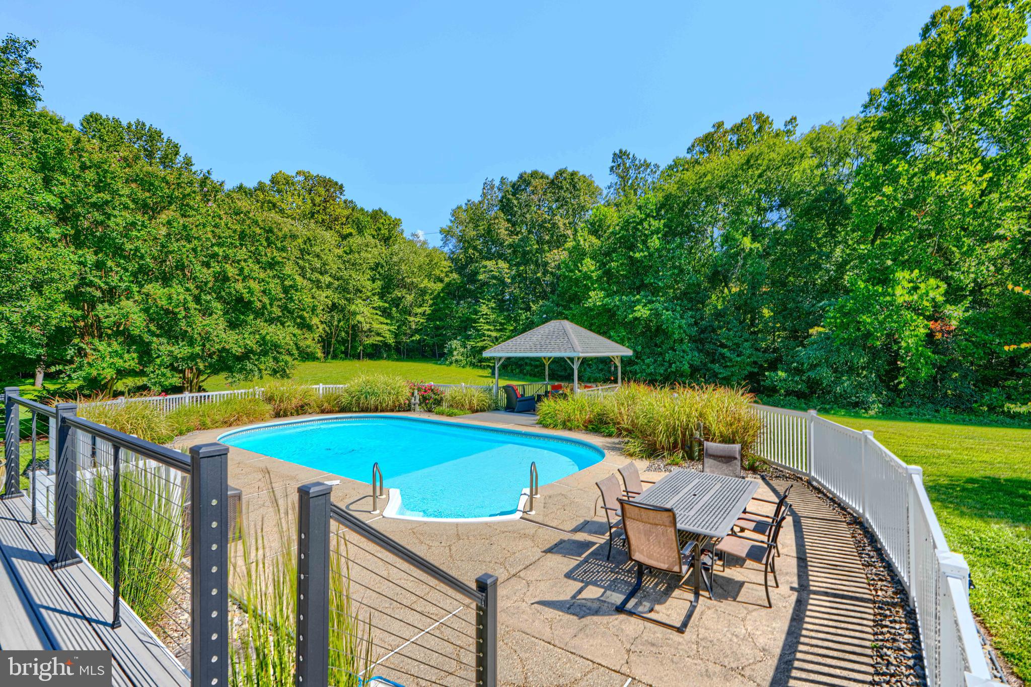 5320 BURREED COURT