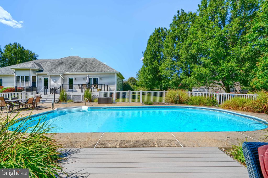 5320 BURREED COURT