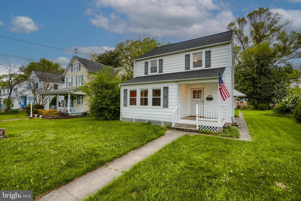 206 Edmund St
