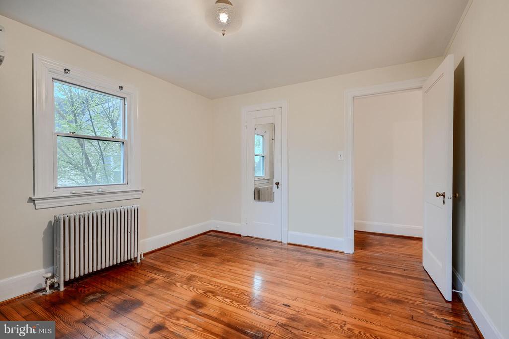 206 Edmund St