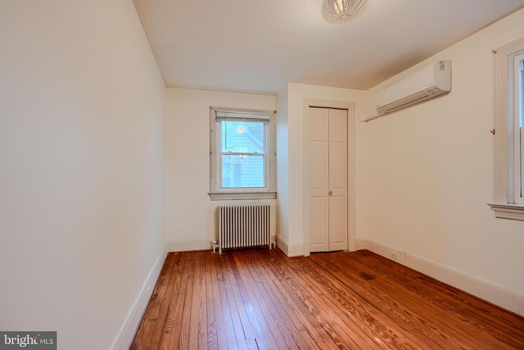 206 Edmund St
