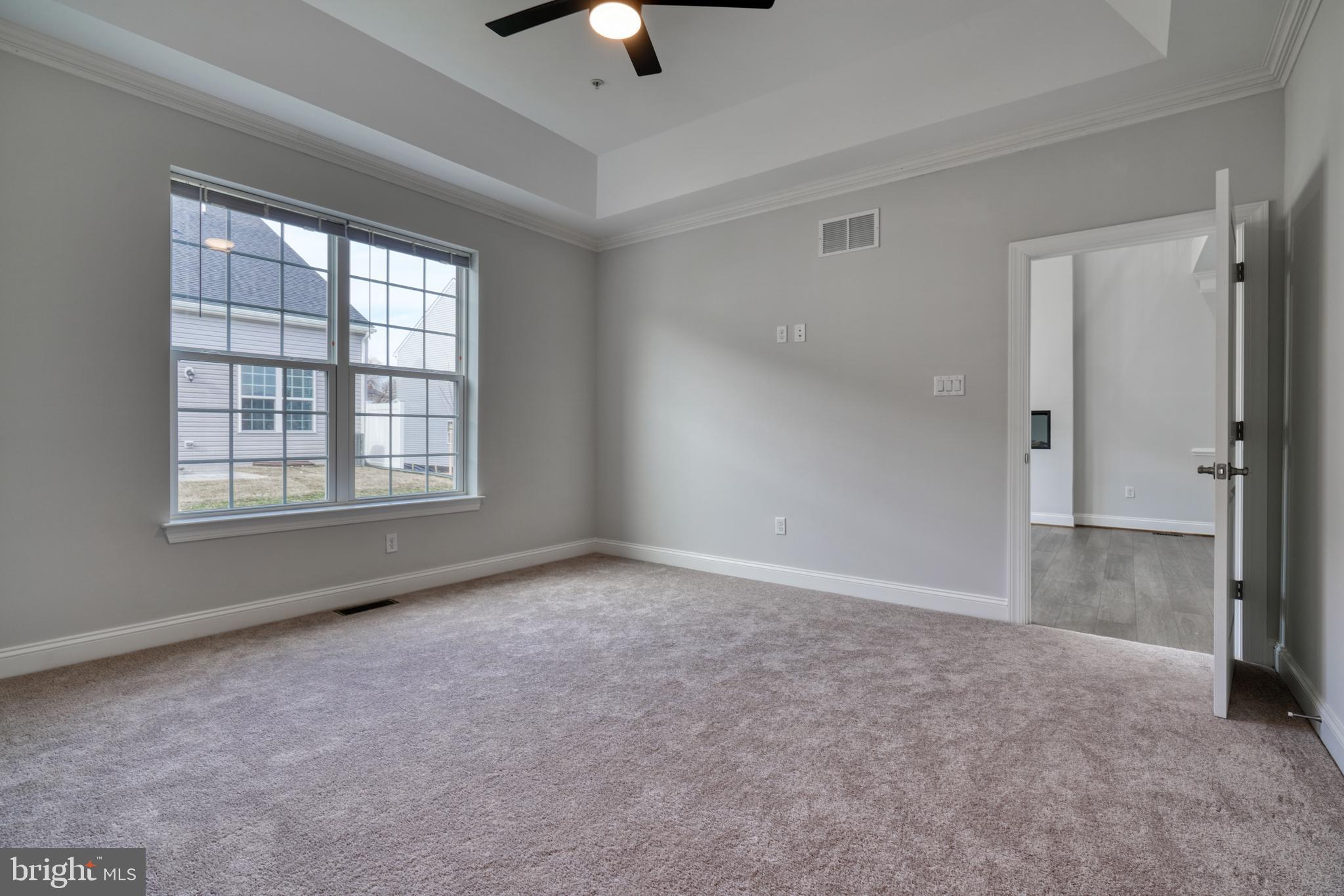 8615 Hines CIRCLE