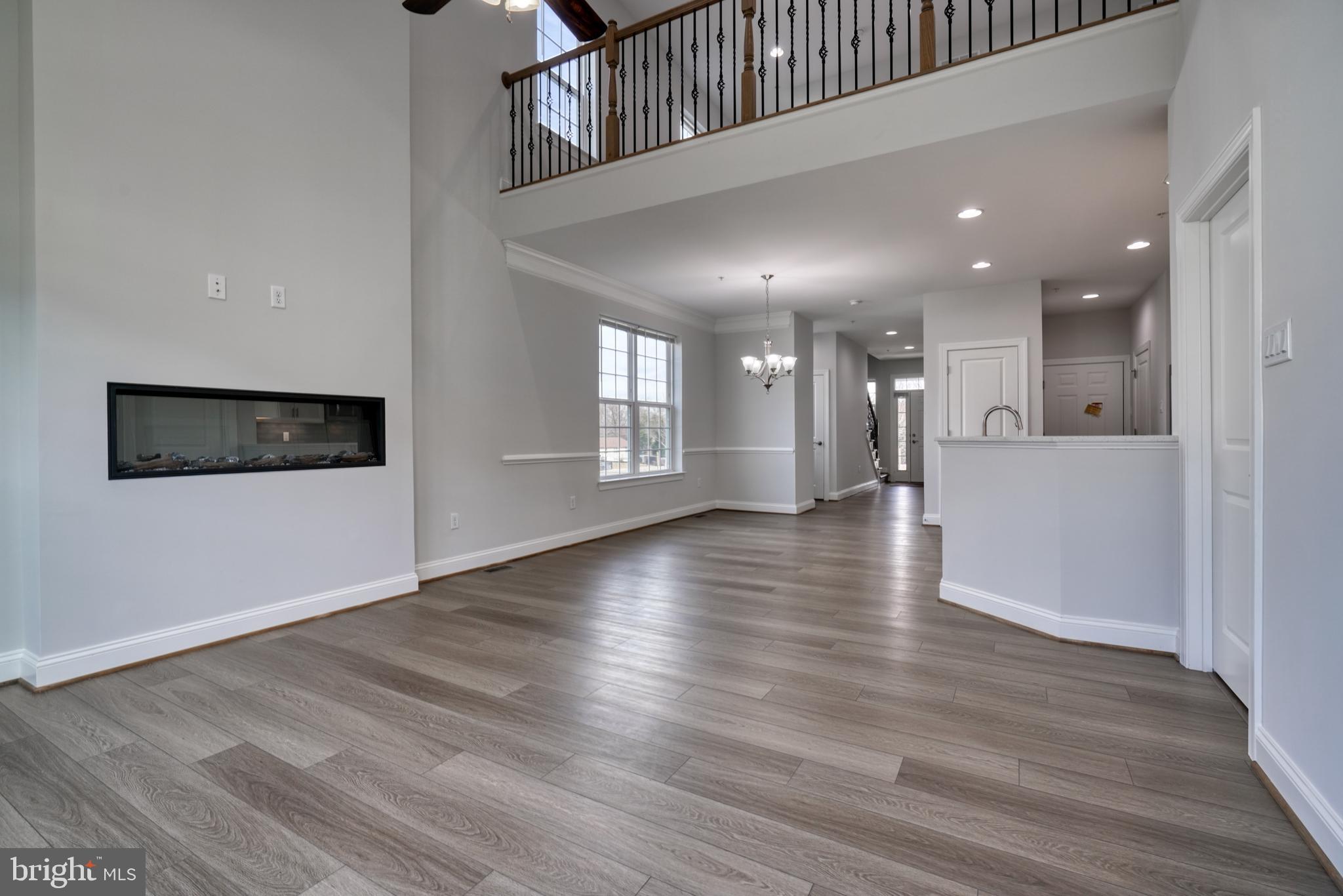 8615 Hines CIRCLE