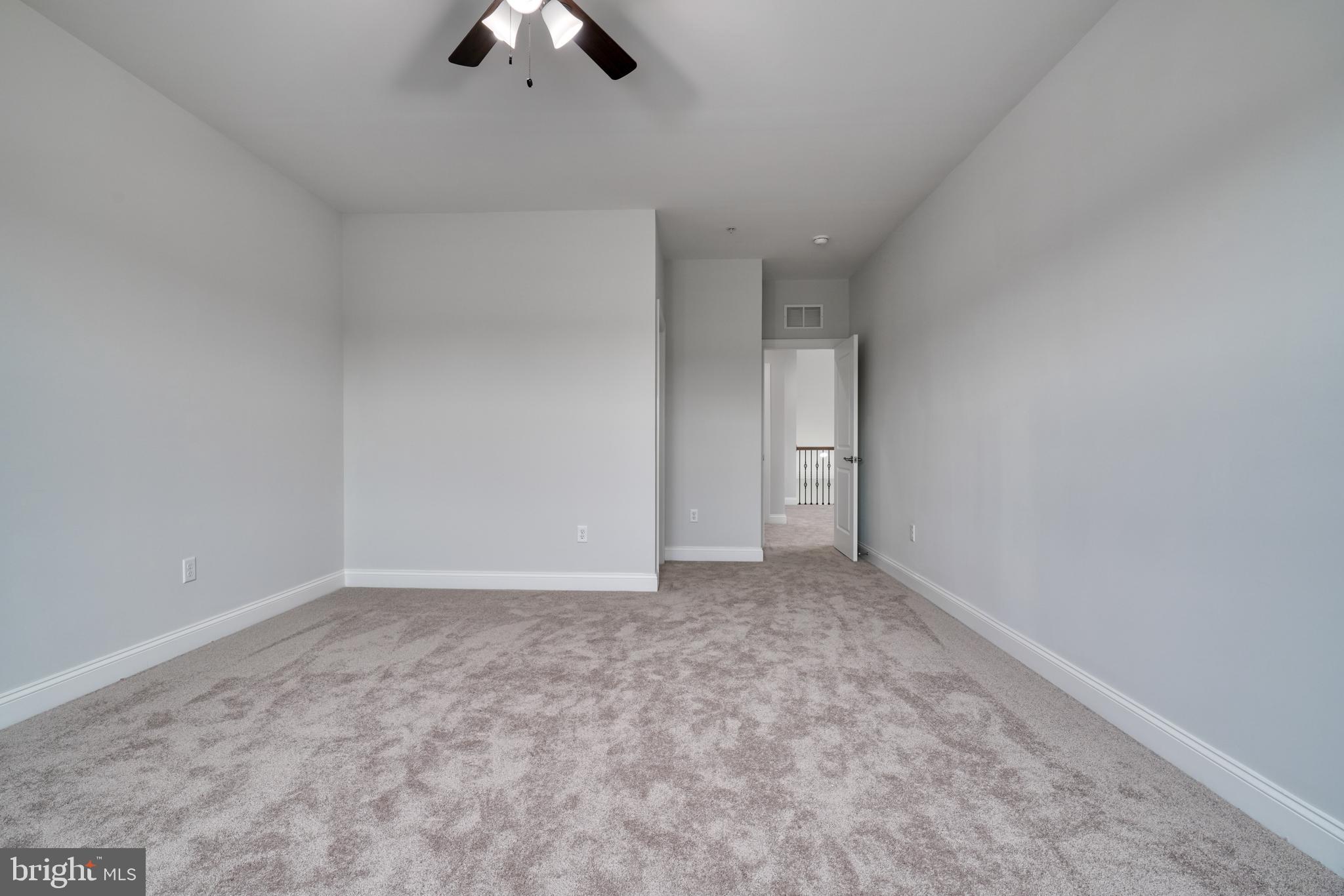8615 Hines CIRCLE