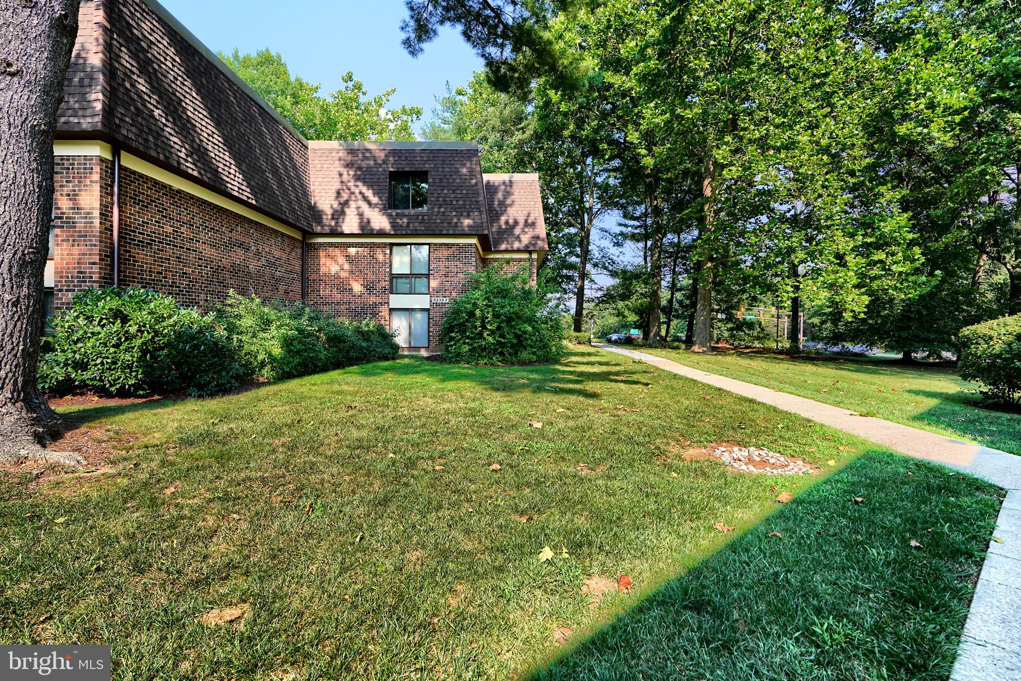 5239 W Running Brook Rd #302