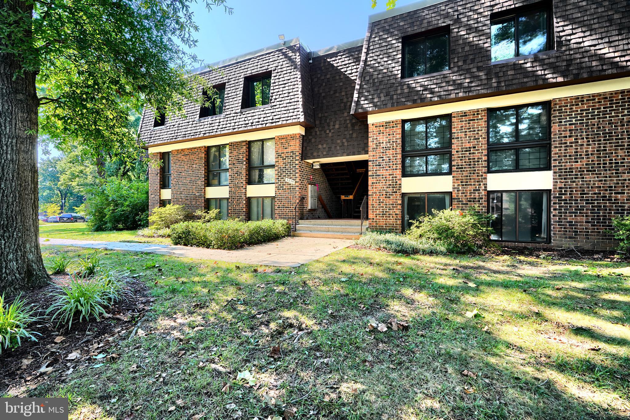 5239 W Running Brook Rd #302