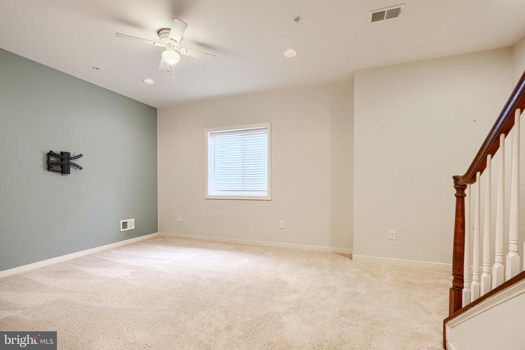 7015 JOANN KHAN DRIVE