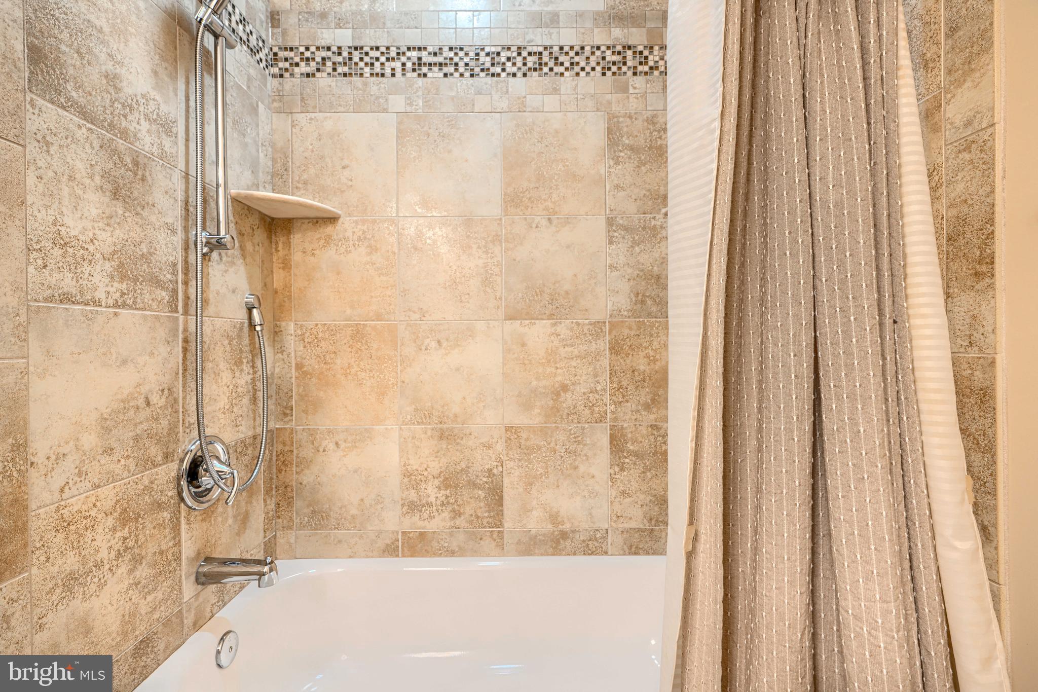 4645 OLD DRAGON PATH