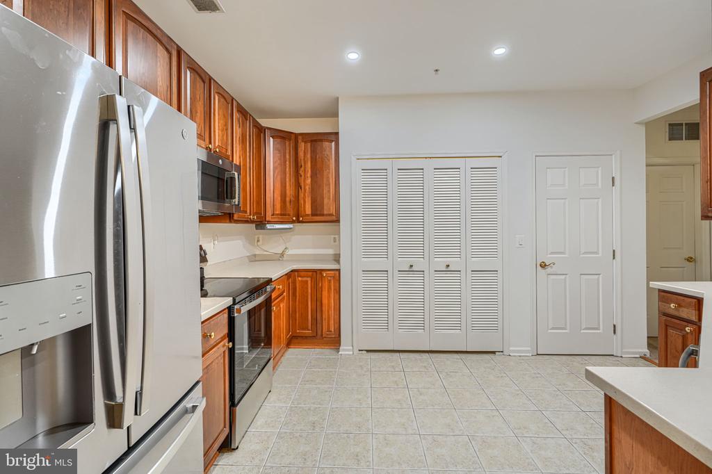 5935 ABRIANNA WAY Unit: N