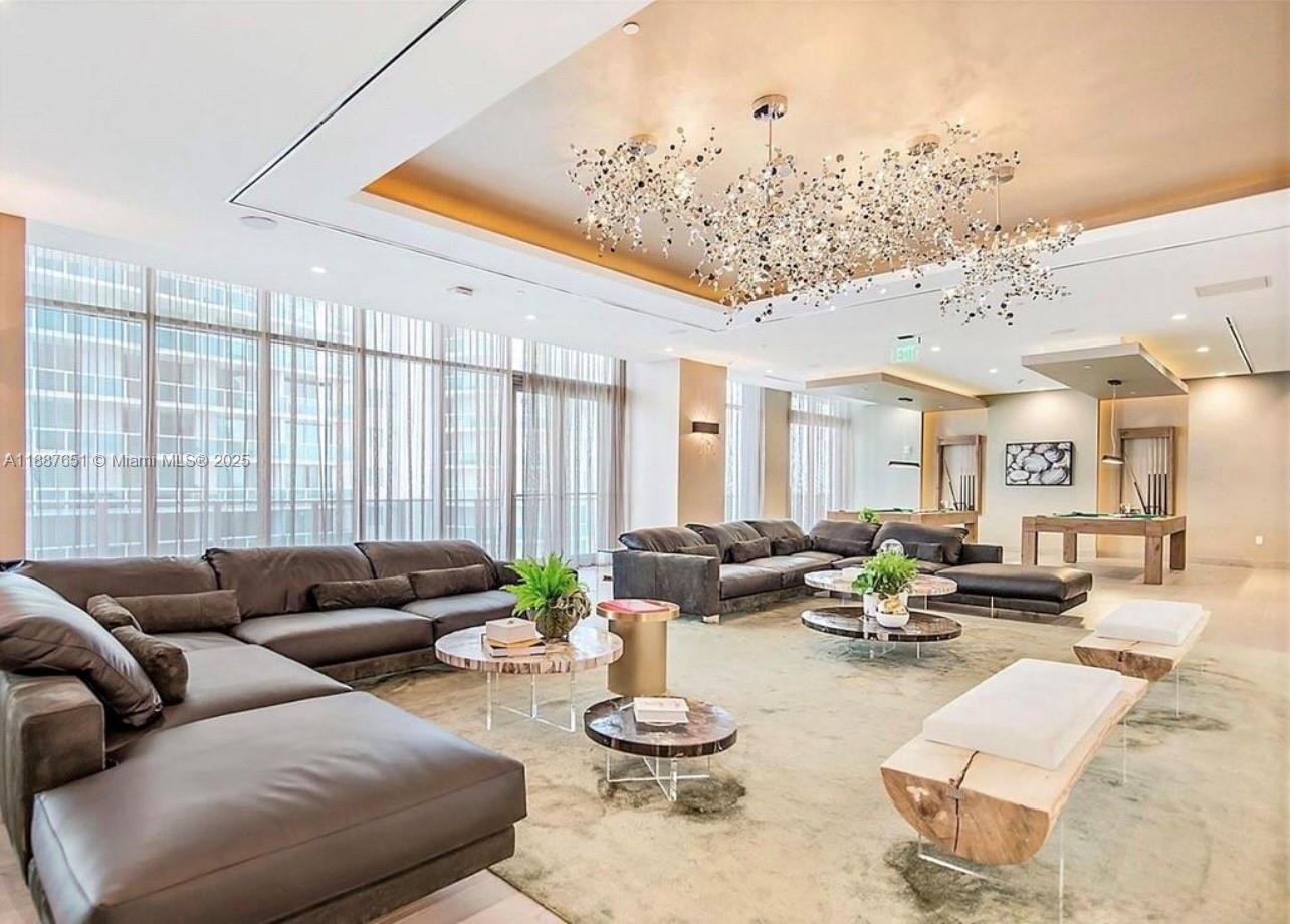 488 NE 18th St Unit: 2612/2615