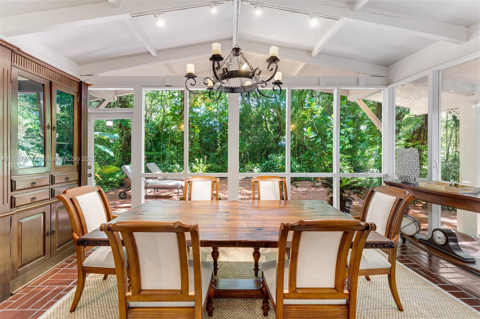 5950 SW 128th St, Pinecrest