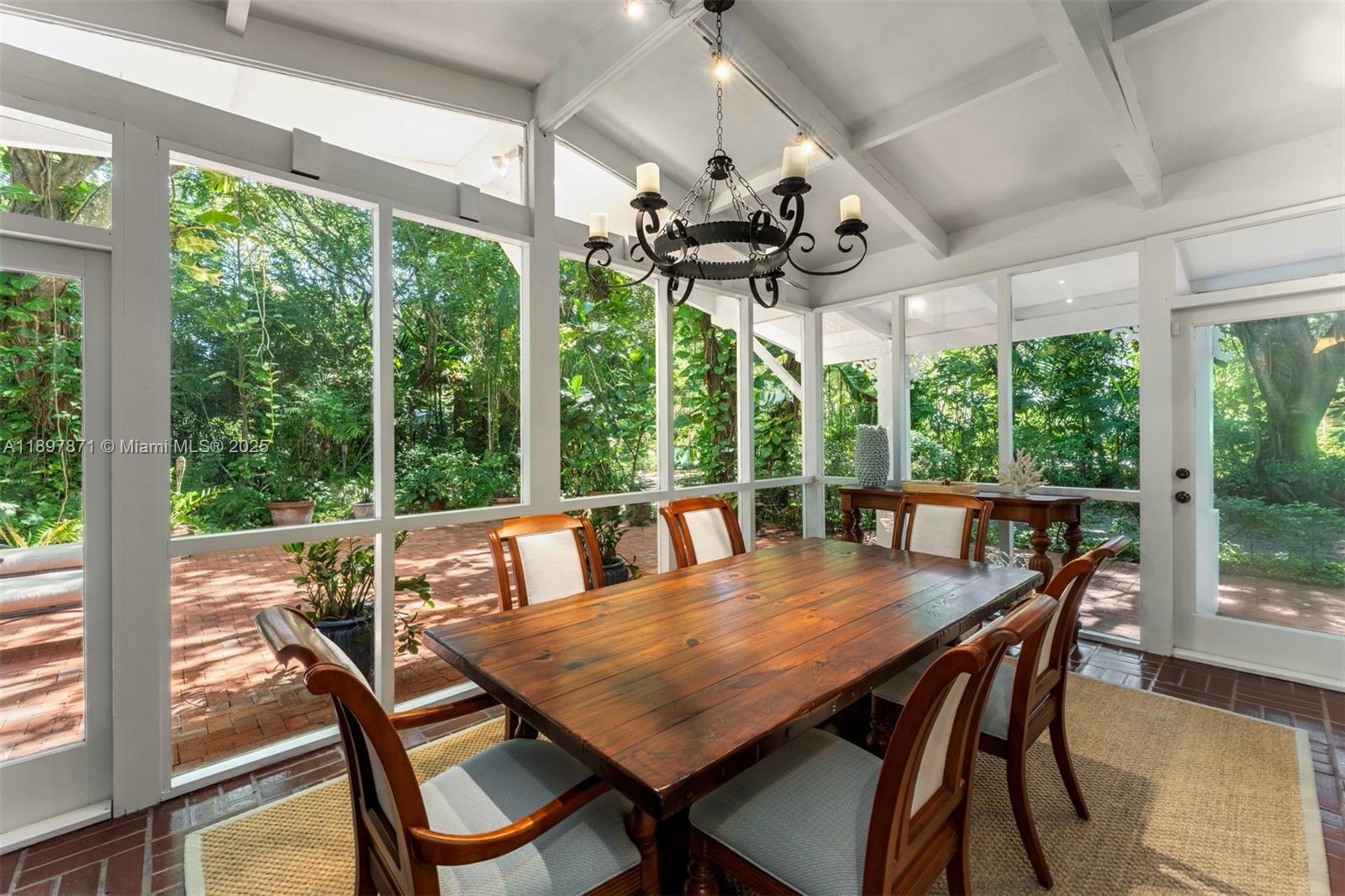 5950 SW 128th St, Pinecrest