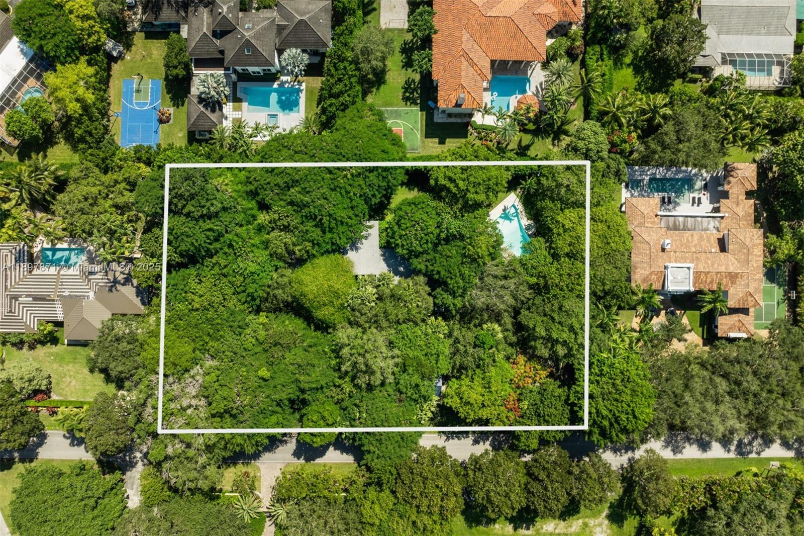 5950 SW 128th St, Pinecrest