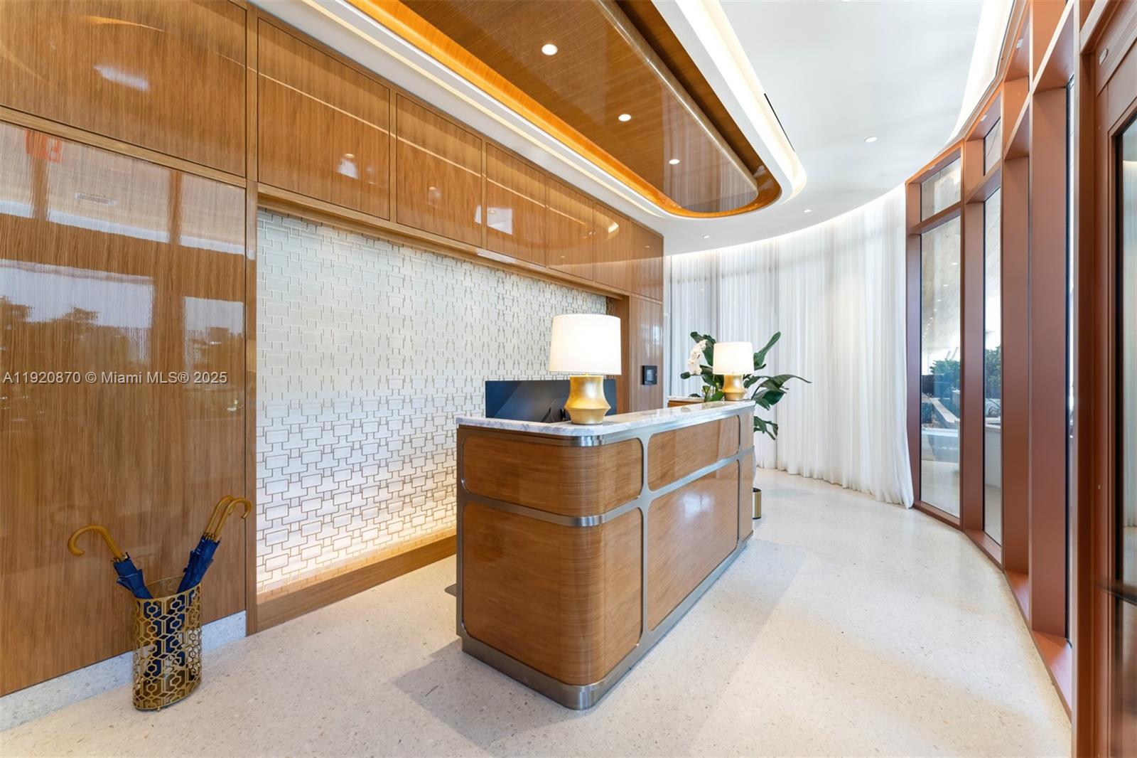 2678 Tigertail Ave # 1504