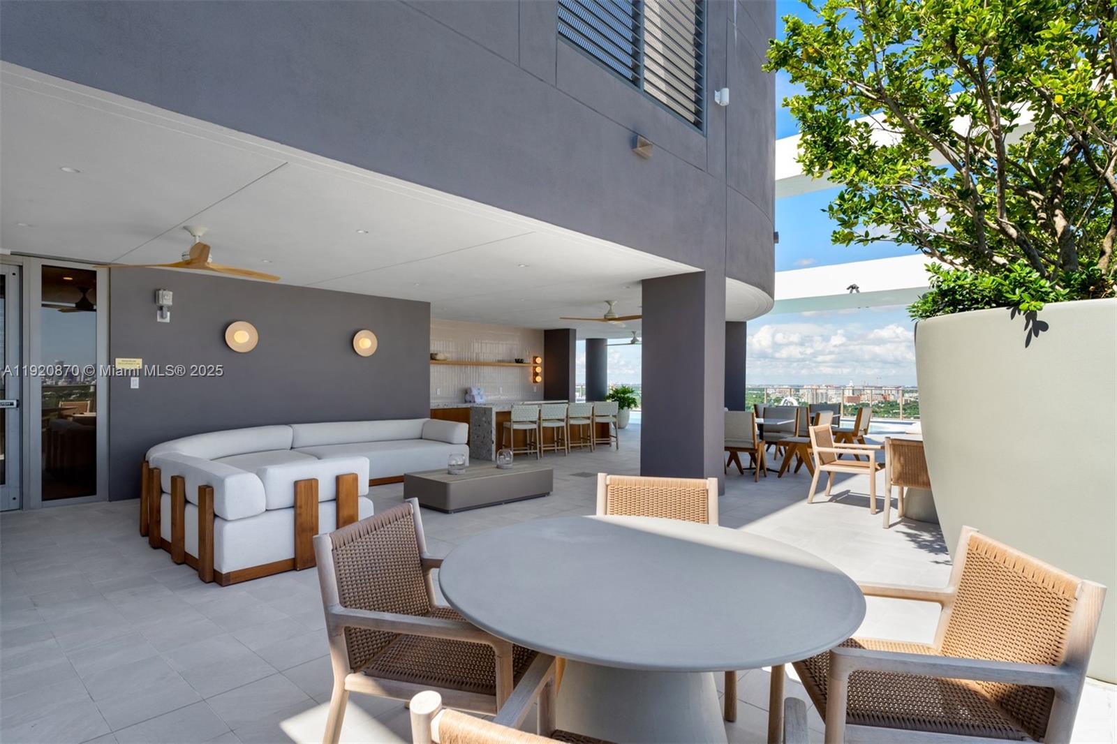 2678 Tigertail Ave # 1504