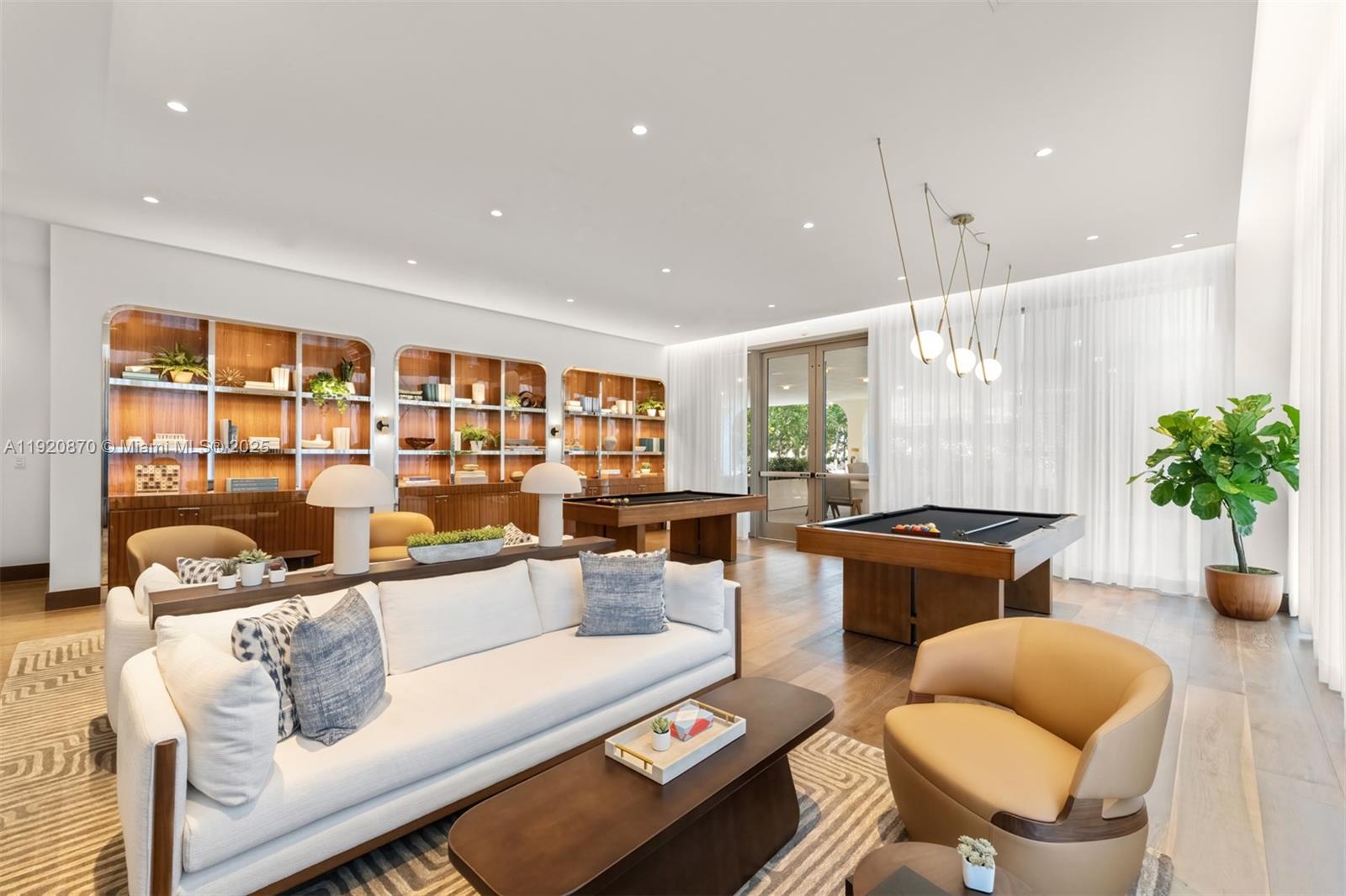 2678 Tigertail Ave # 1504